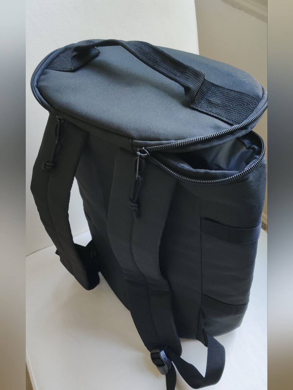 Gemline Insulated Backpack Cooler, New Condition, Black - Picture 8 of 10